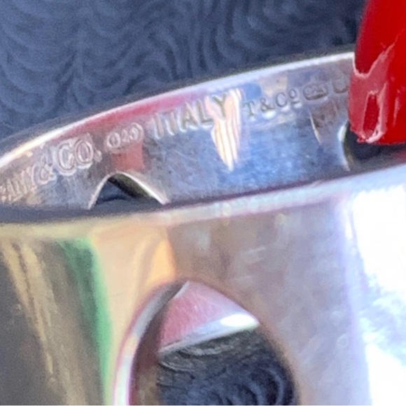 SOLD❤️ Rare Vintage Authentic Tiffany & Co. Sterling Silver Open Heart Band Ring - Picture 8 of 10